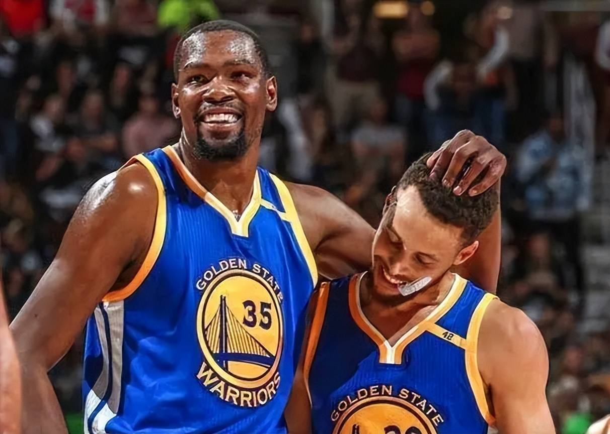 关于杜兰特重要时刻领先优势明显，RNG带队取胜！的信息